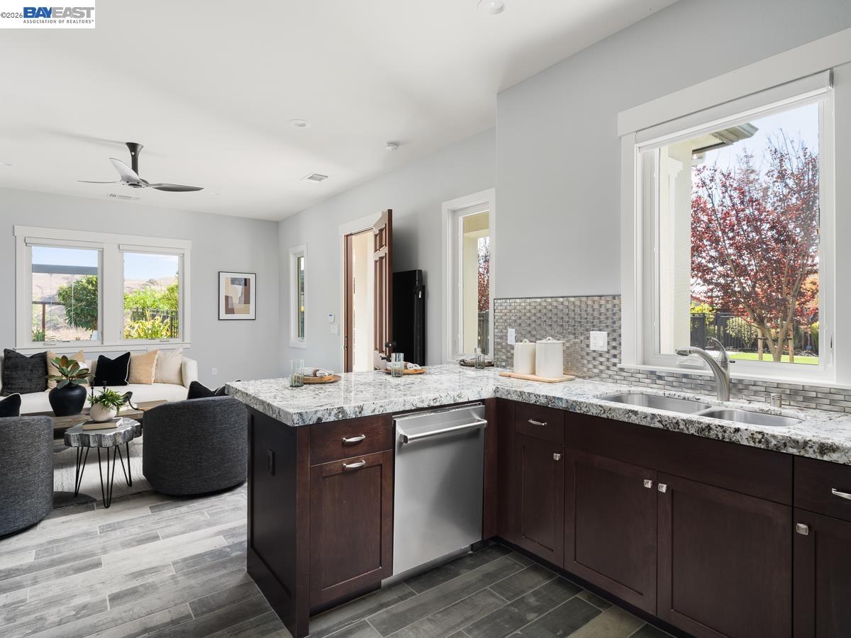 919 Connemara Ct