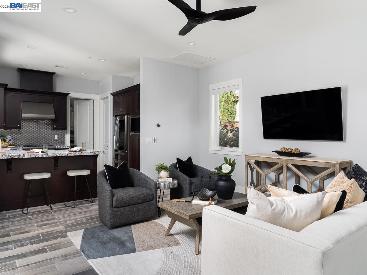 919 Connemara Ct