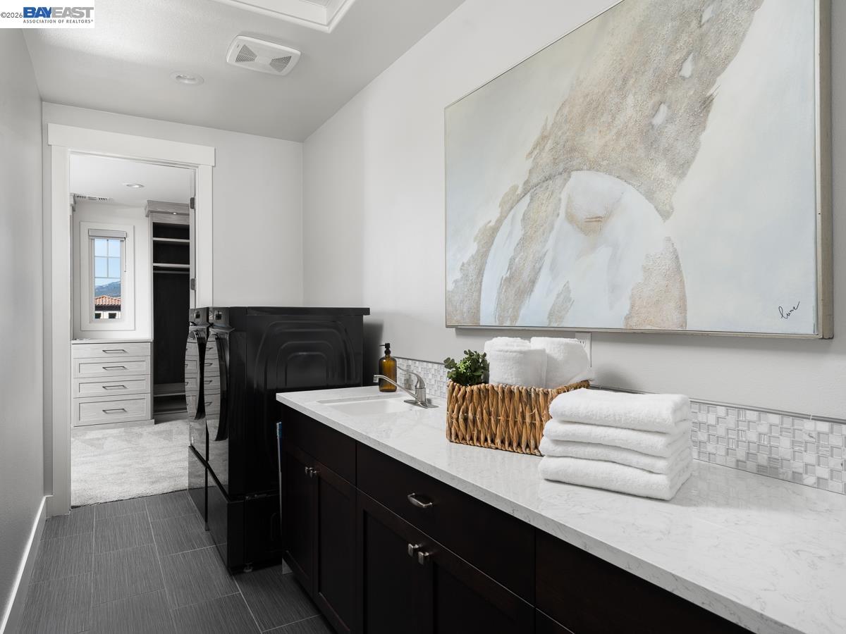 919 Connemara Ct