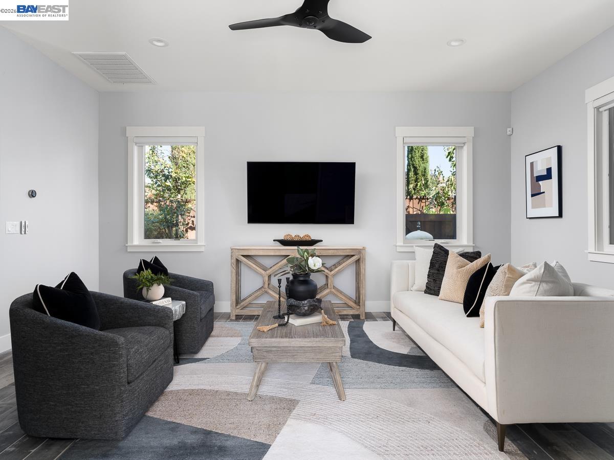 919 Connemara Ct