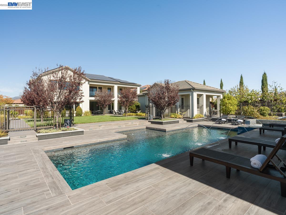 919 Connemara Ct
