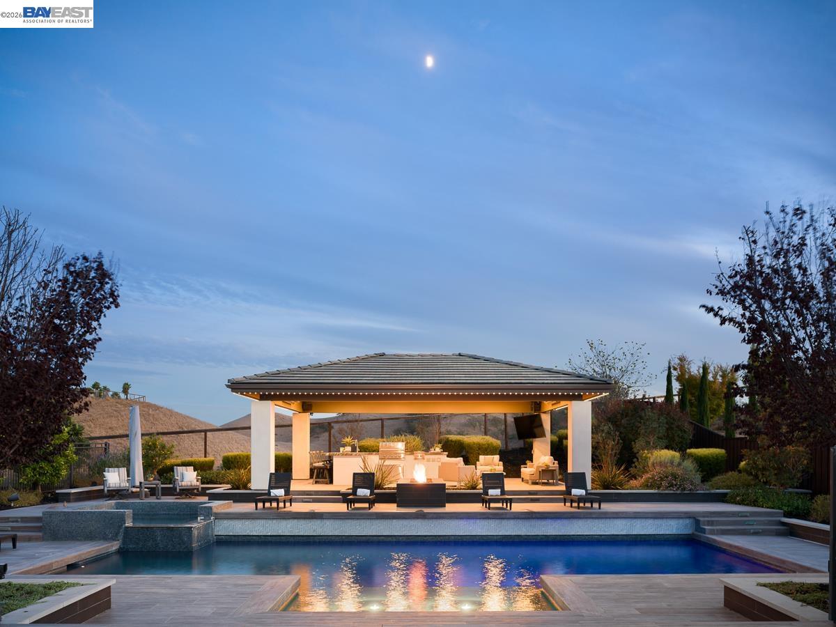 919 Connemara Ct