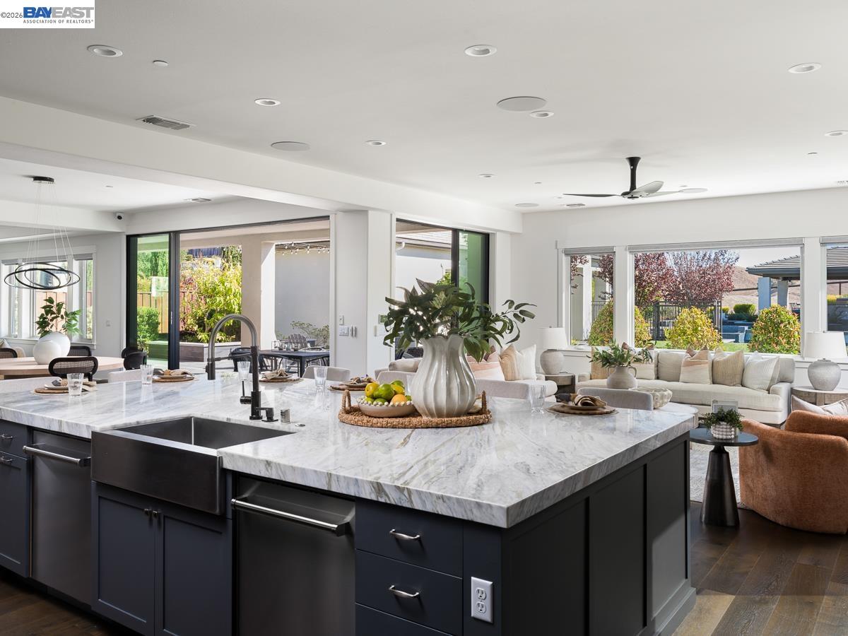 919 Connemara Ct