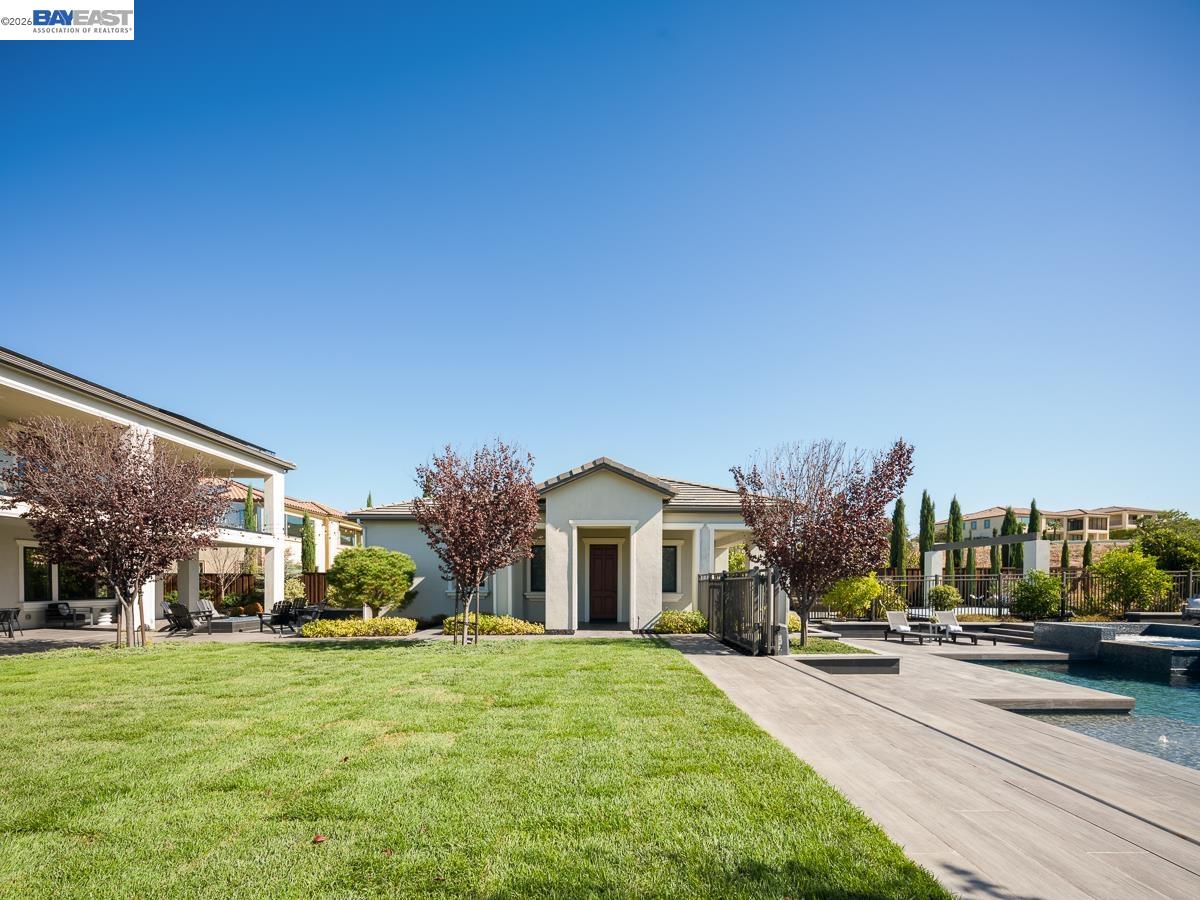 919 Connemara Ct