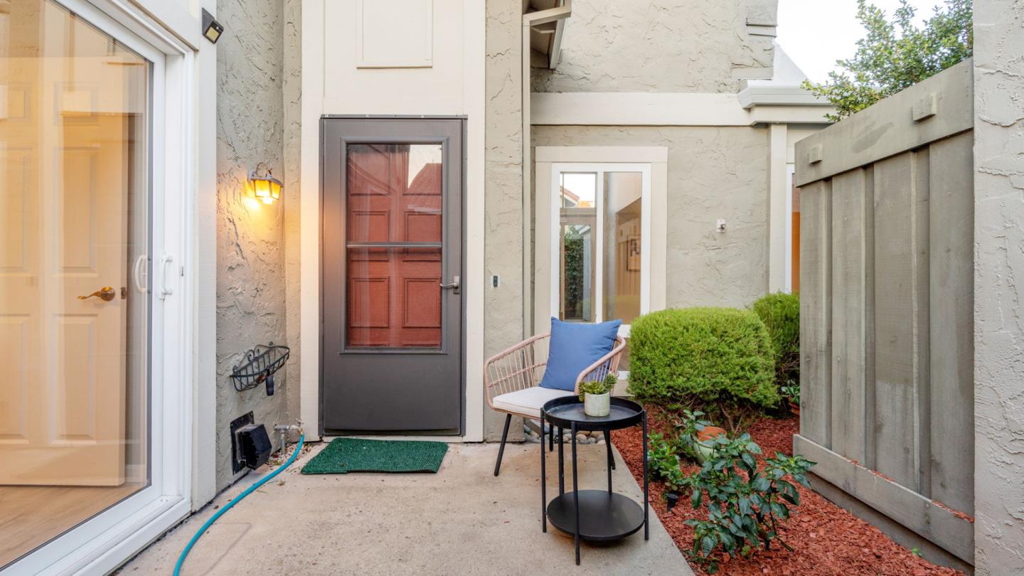 1319 Bottle Brush Lane
