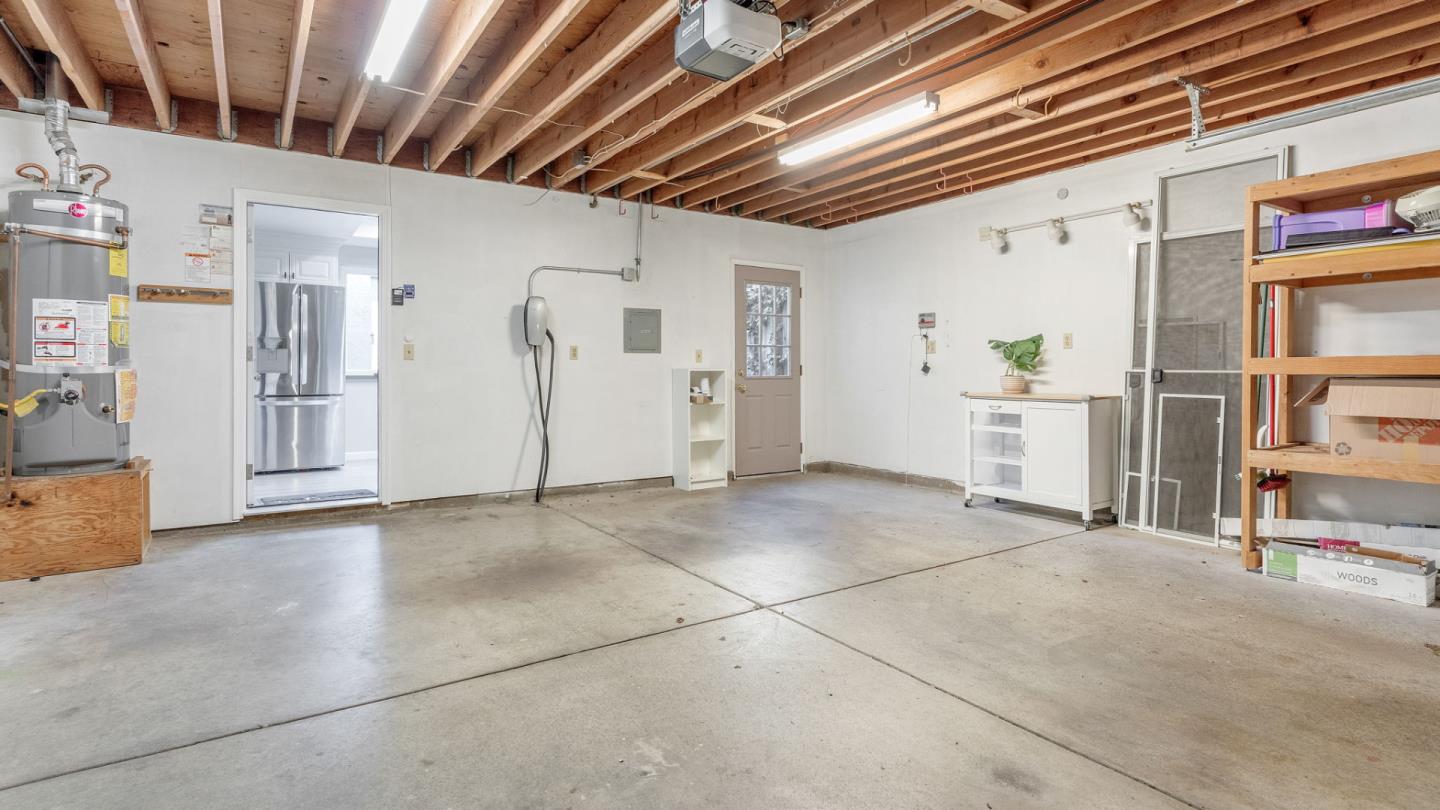 1319 Bottle Brush Lane