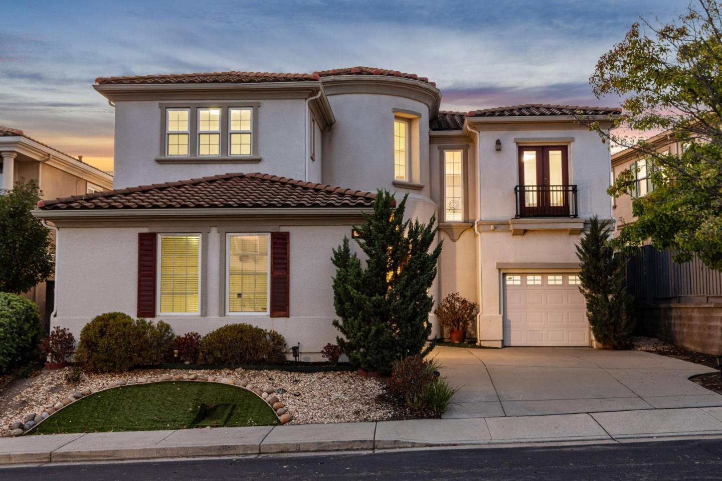 4986 Grayhawk Court