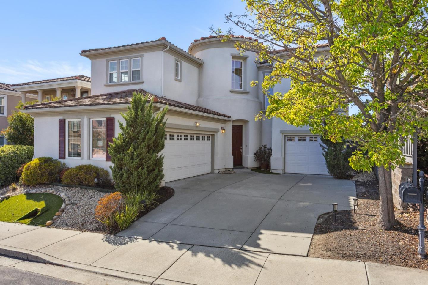 4986 Grayhawk Court