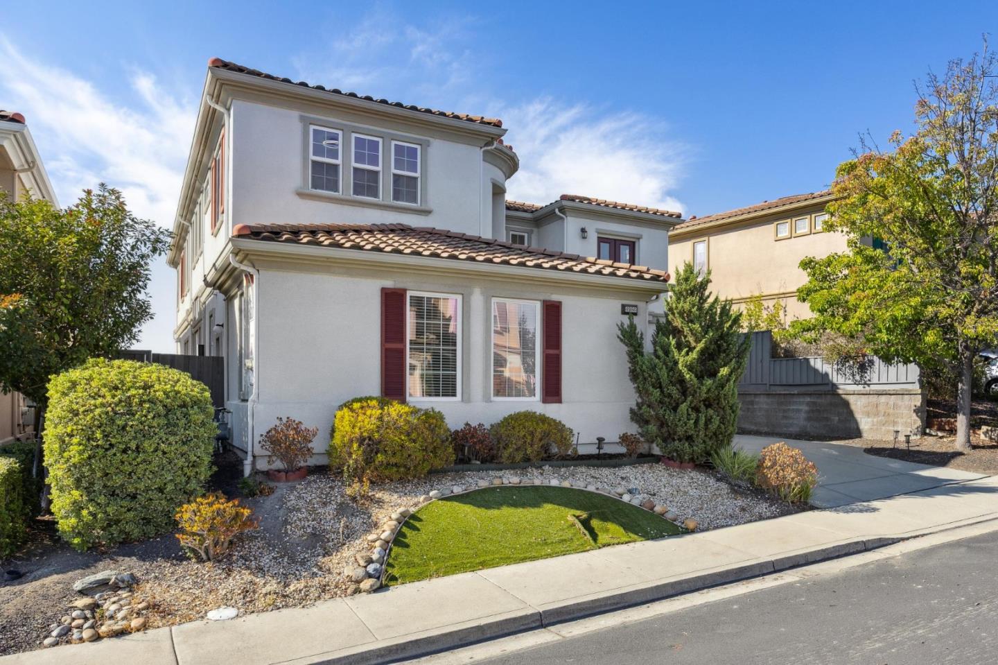 4986 Grayhawk Court
