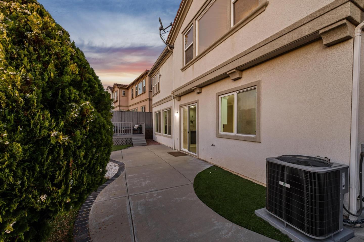 4986 Grayhawk Court