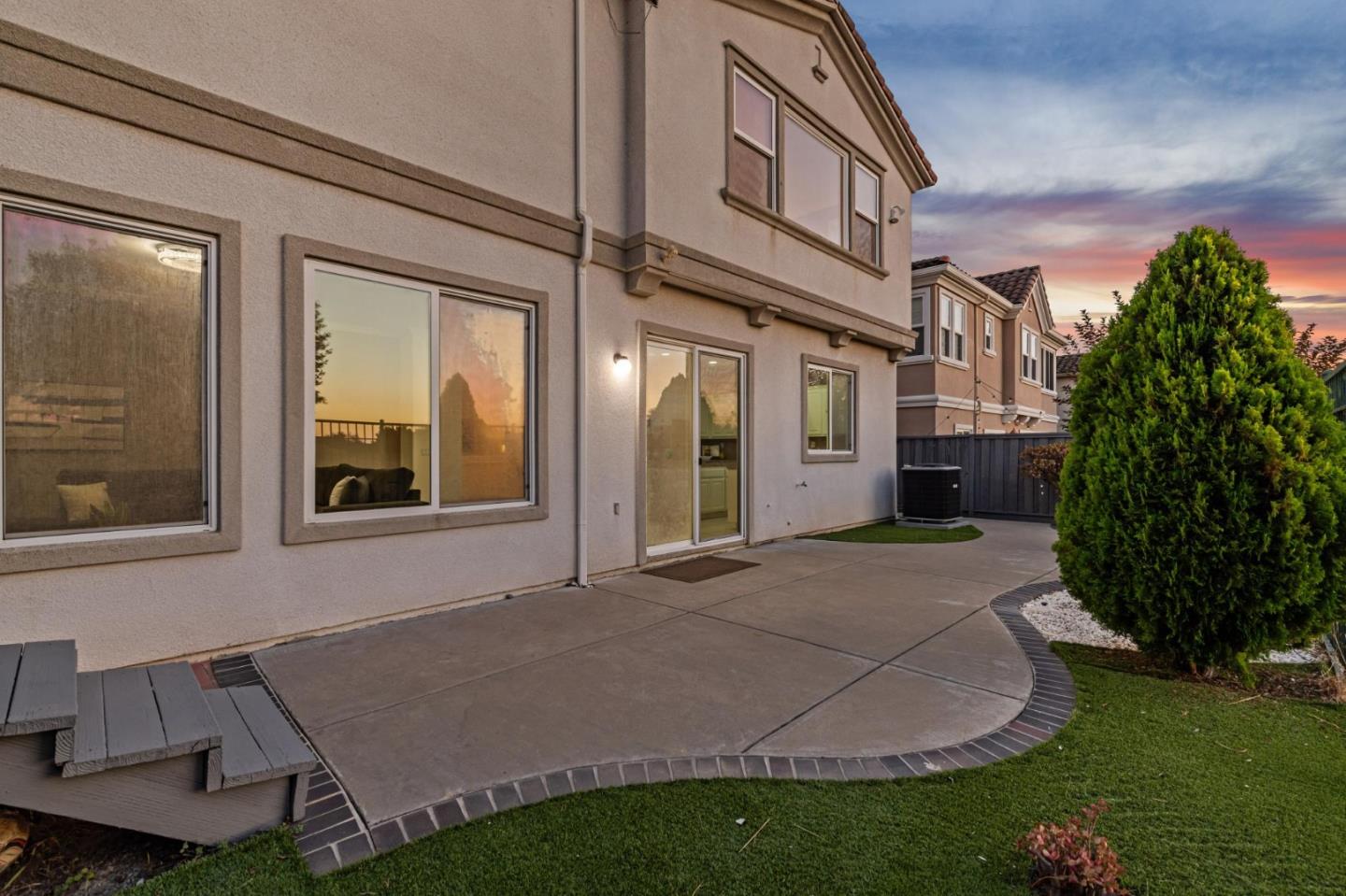 4986 Grayhawk Court