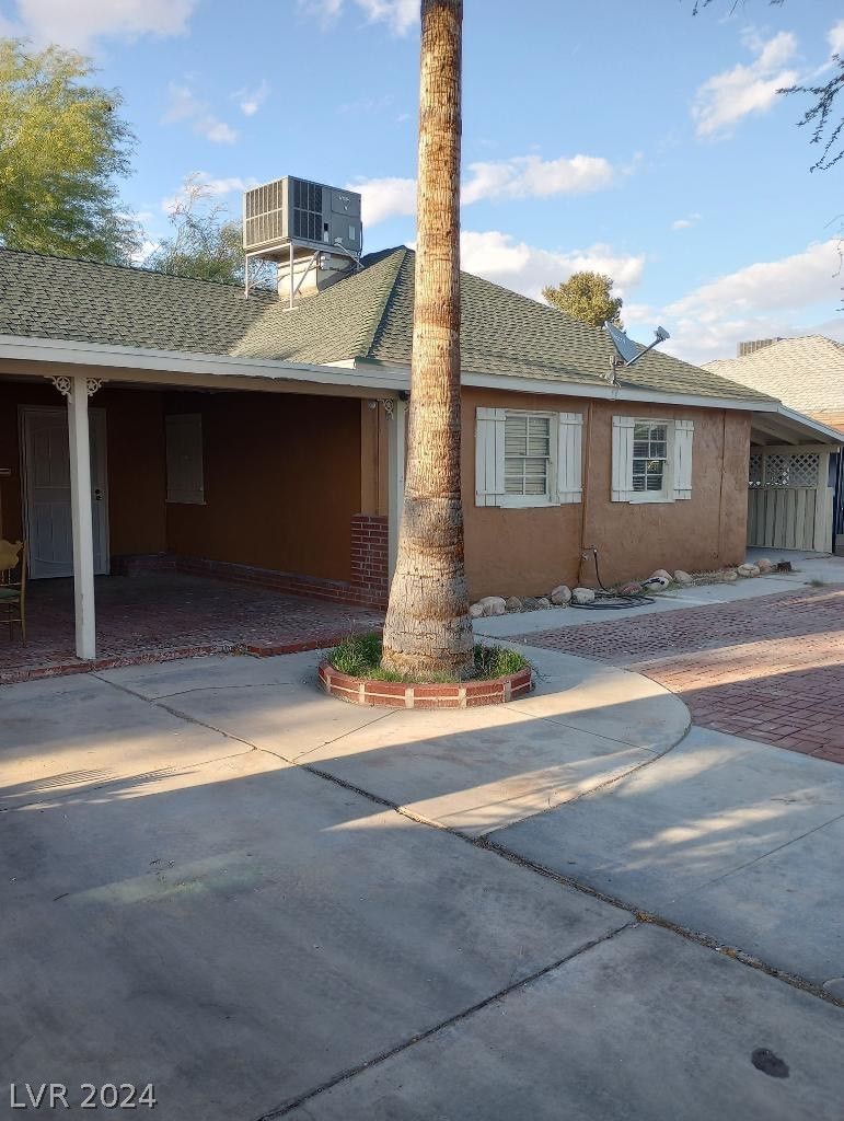 1301 Norman Avenue