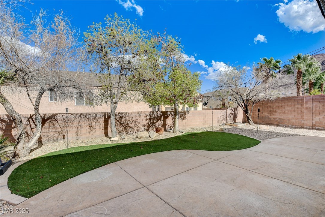 190 Mount Saint Helens Drive