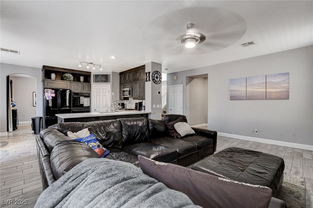 190 Mount Saint Helens Drive