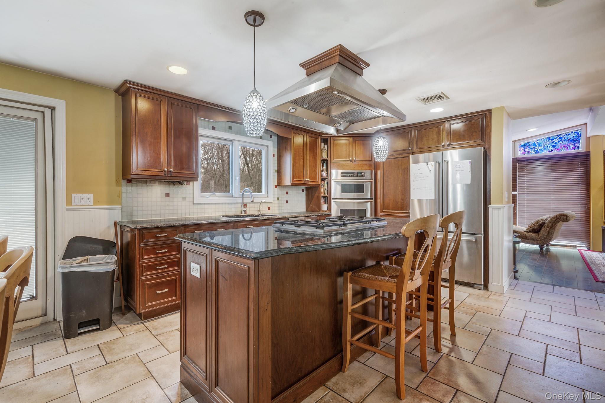 6 Strawberry Hill Lane
