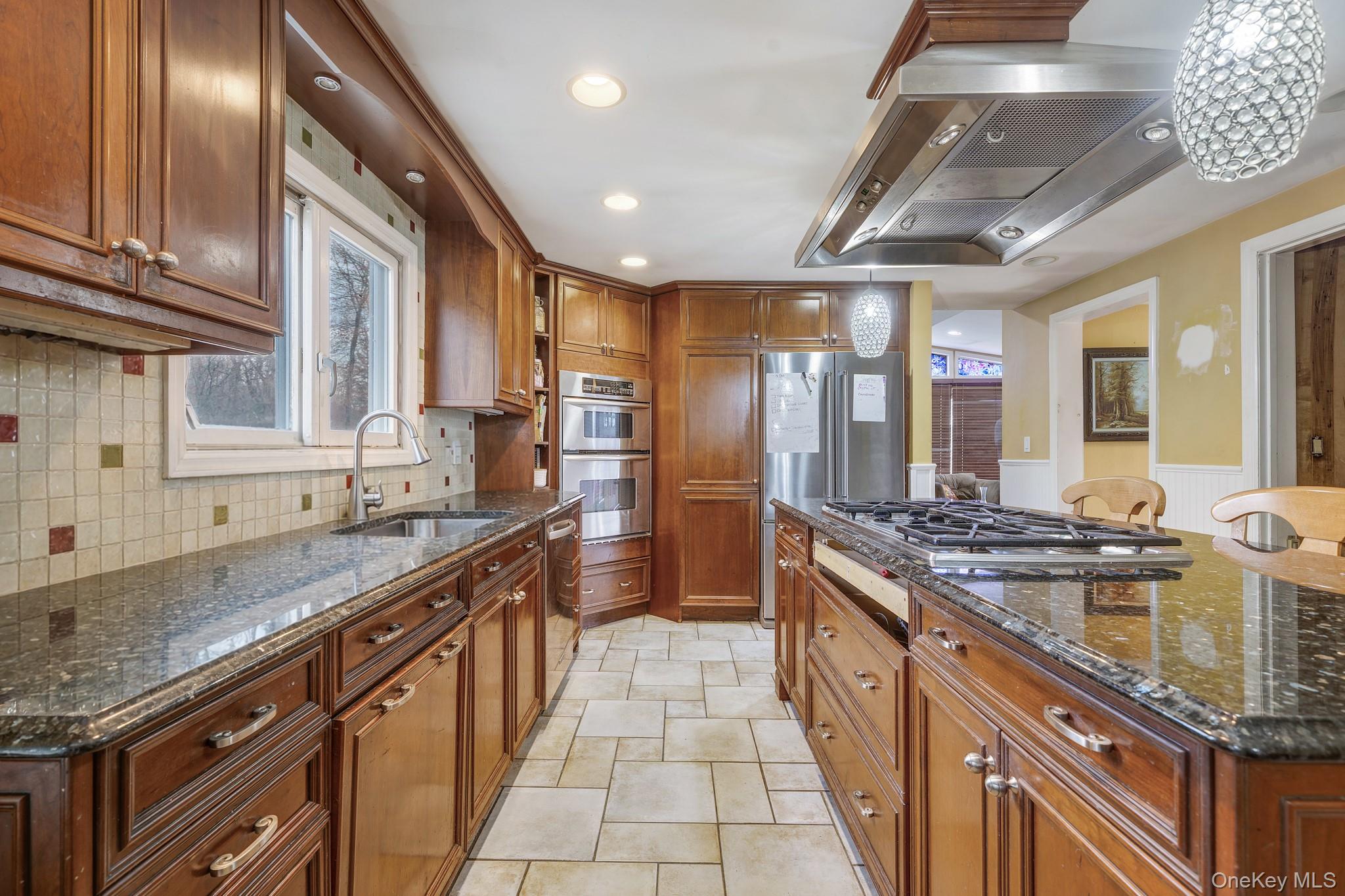 6 Strawberry Hill Lane