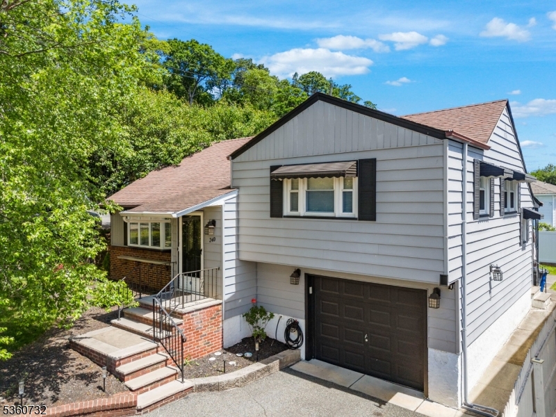 240 Gordon Ave