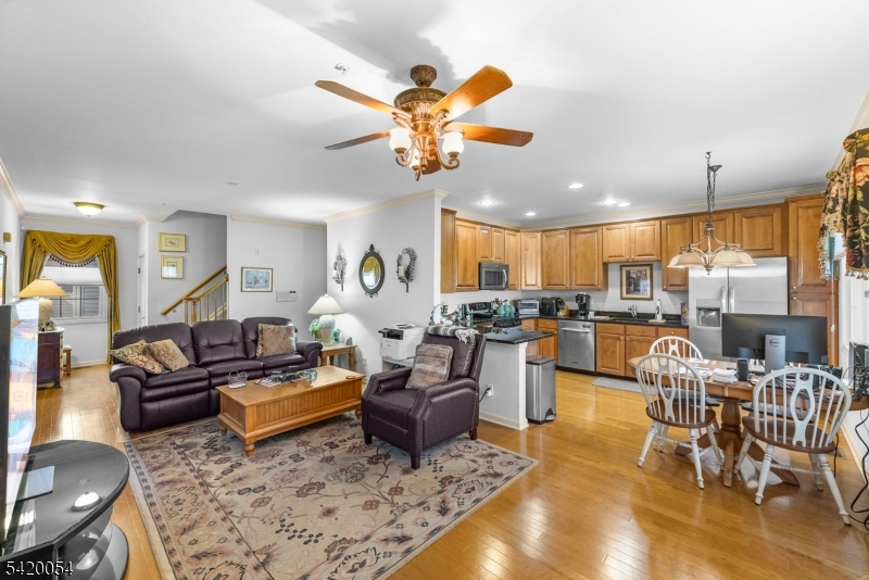 9 Goffle Brook Ct