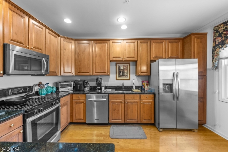 9 Goffle Brook Ct
