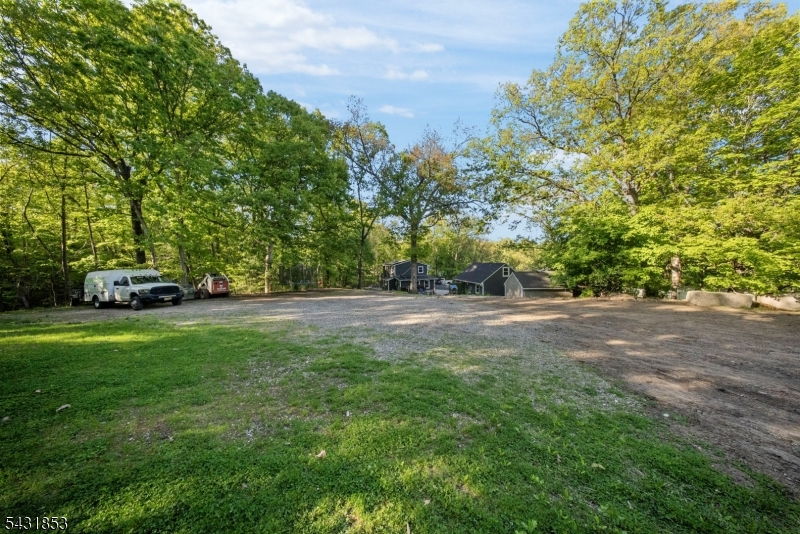 47 Dupont Ave