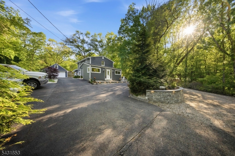 47 Dupont Ave
