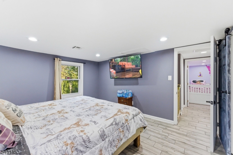 47 Dupont Ave