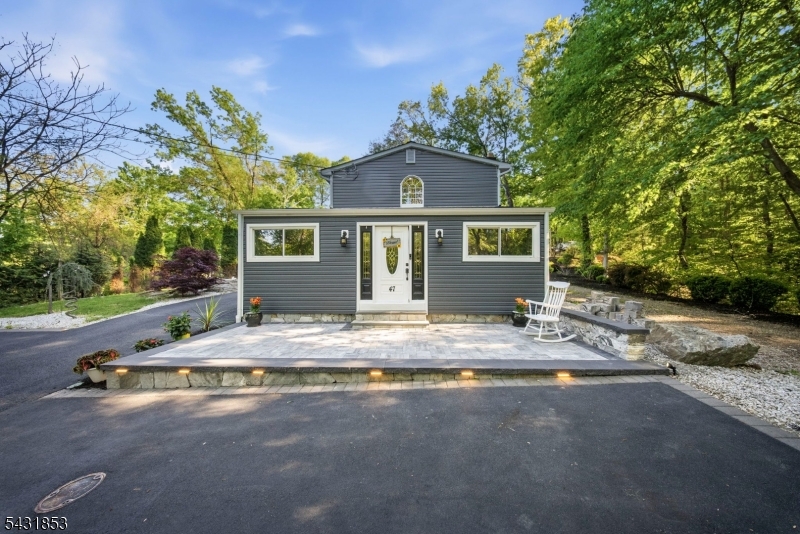 47 Dupont Ave