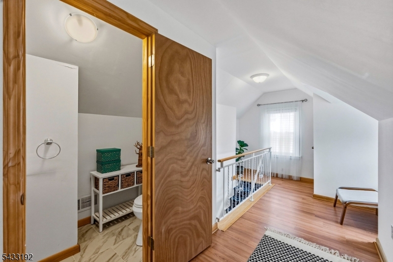 128 Livingston Rd
