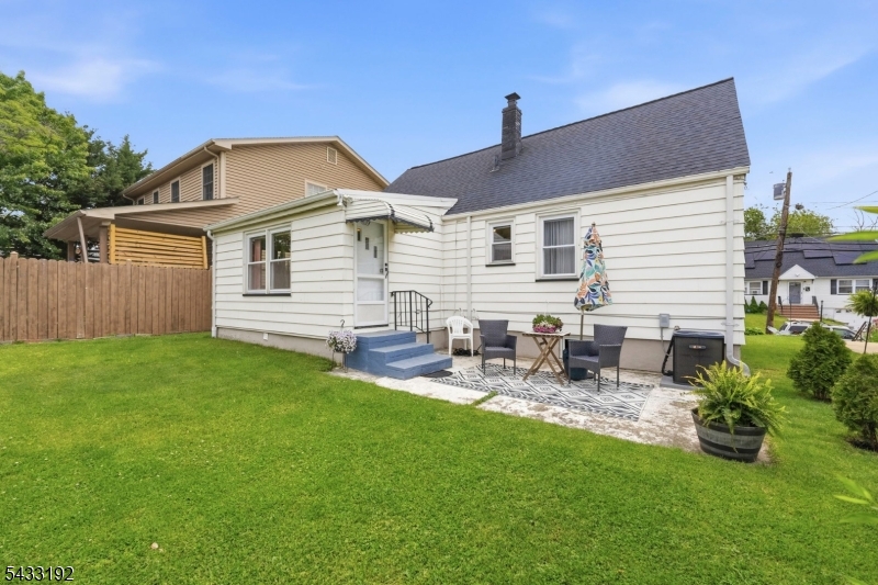 128 Livingston Rd