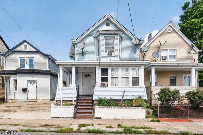 90 Manchester Ave