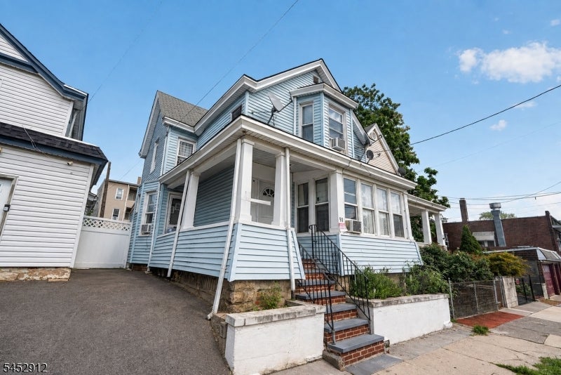 90 Manchester Ave