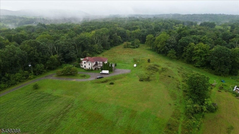 111 Cemetery Rd