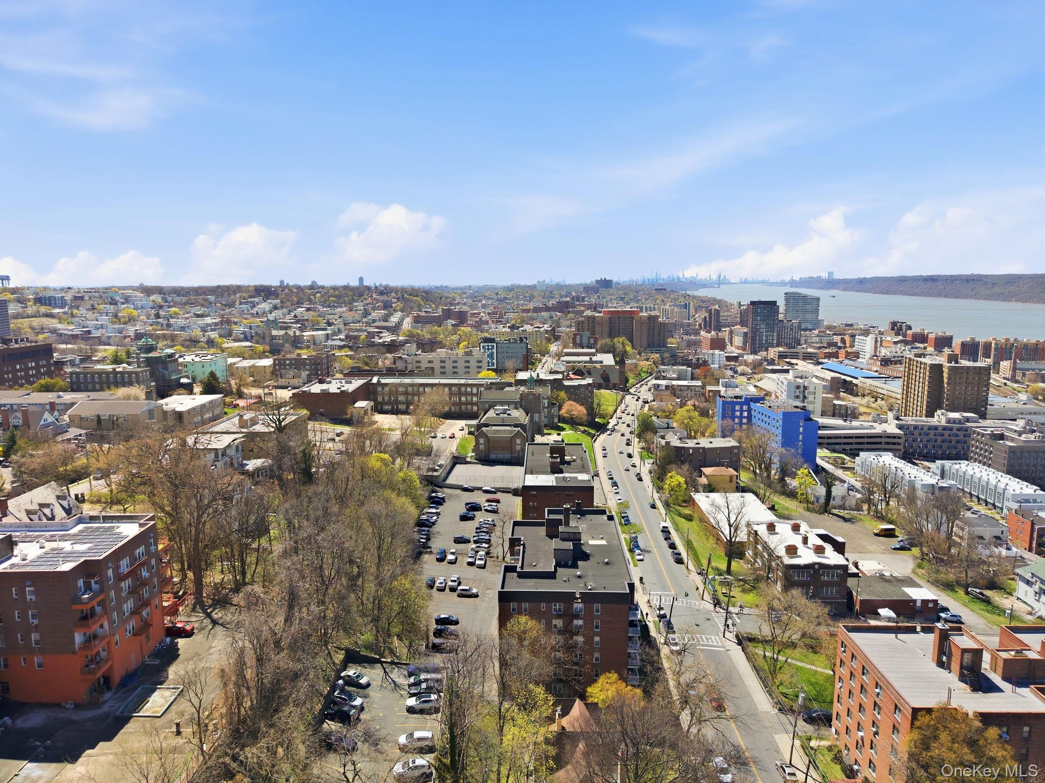 250 N Broadway Unit: 5B