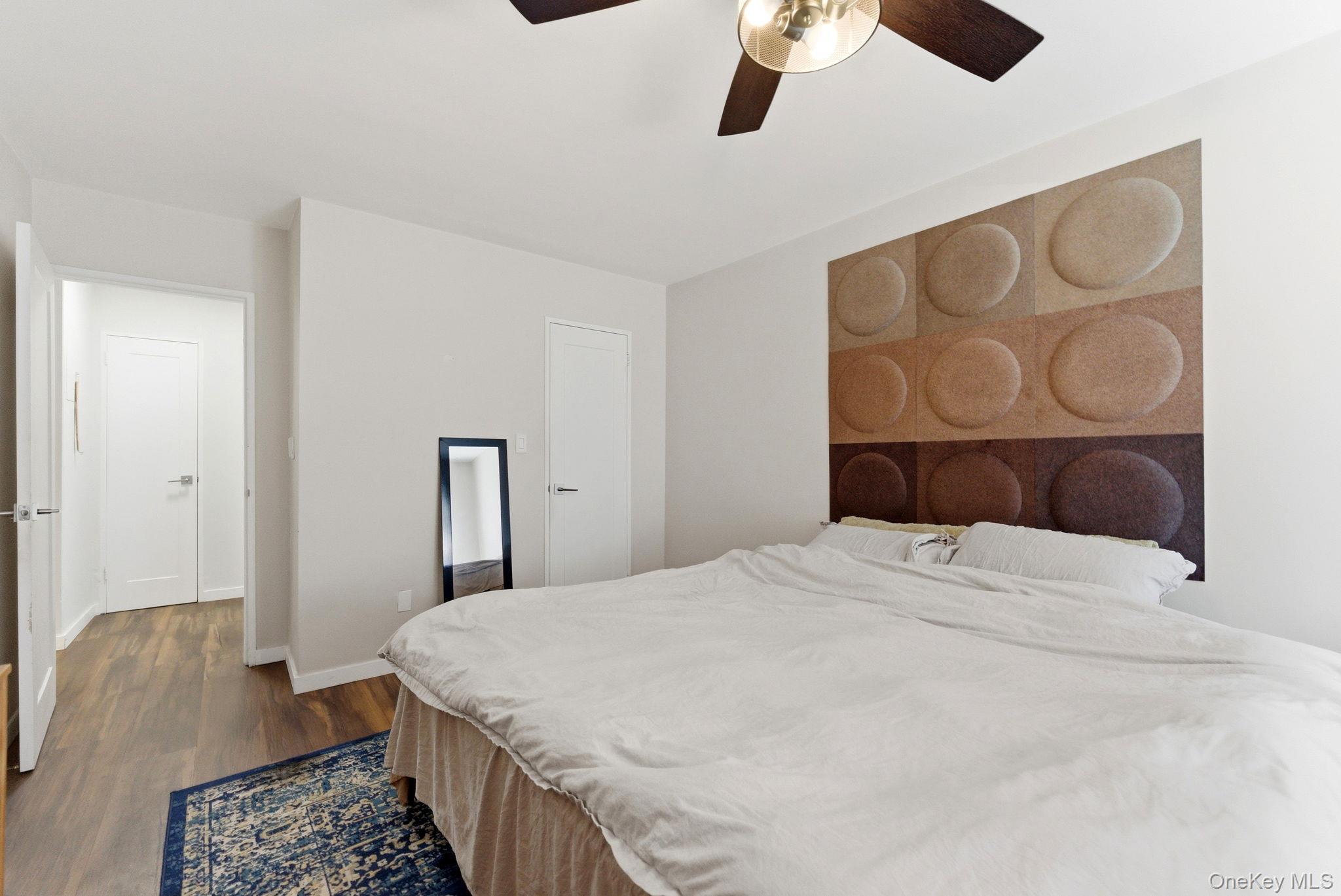 250 N Broadway Unit: 5B