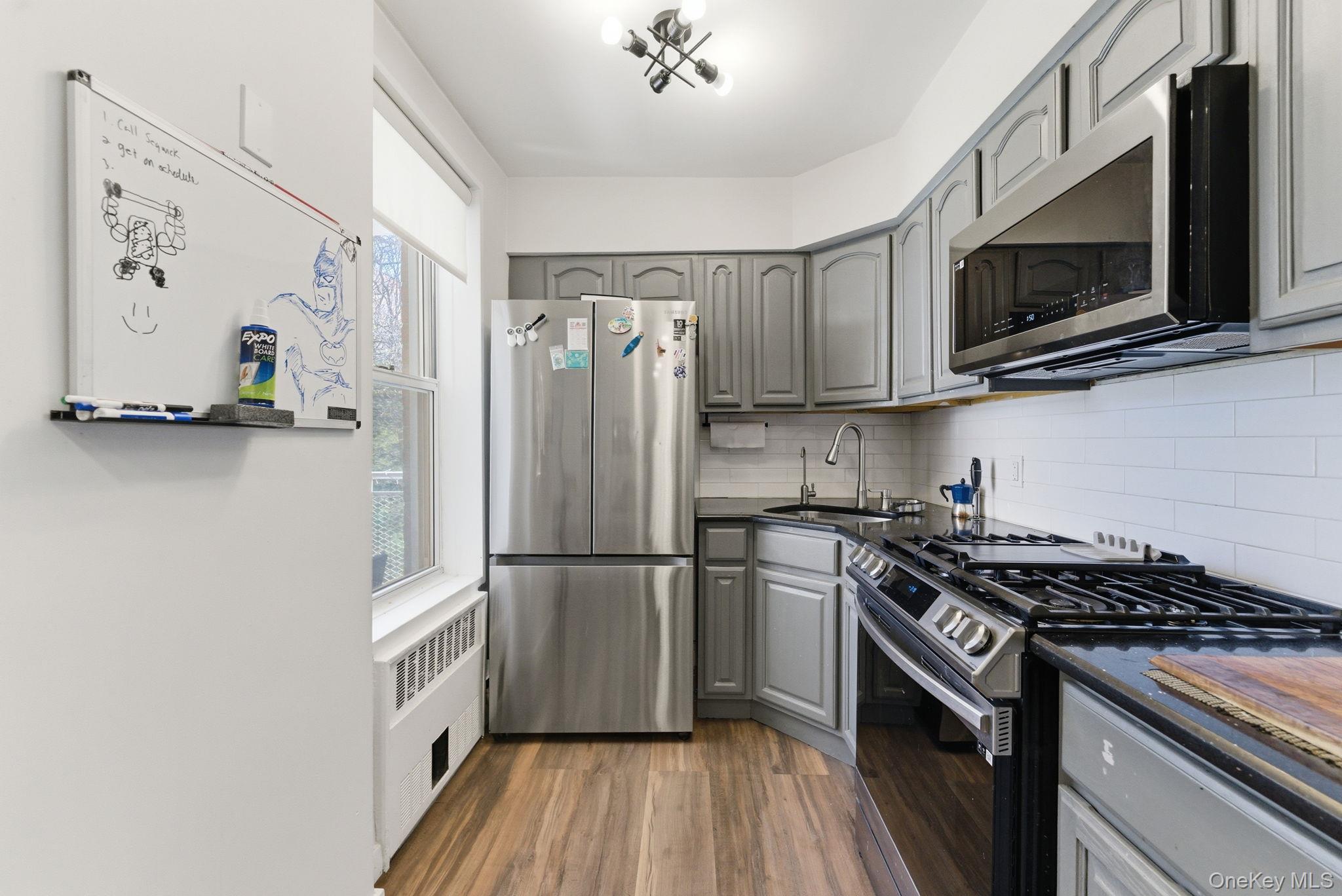 250 N Broadway Unit: 5B