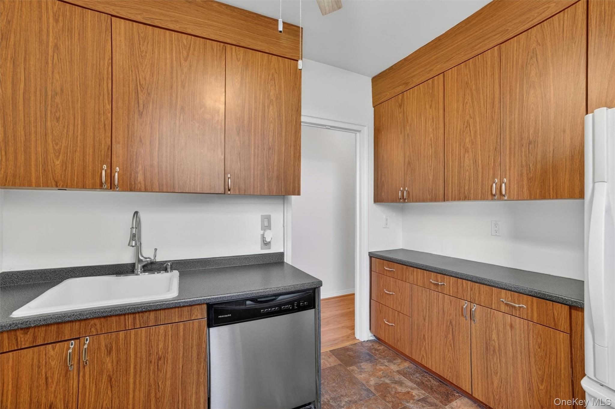 1 Bronxville Road Unit: 6A