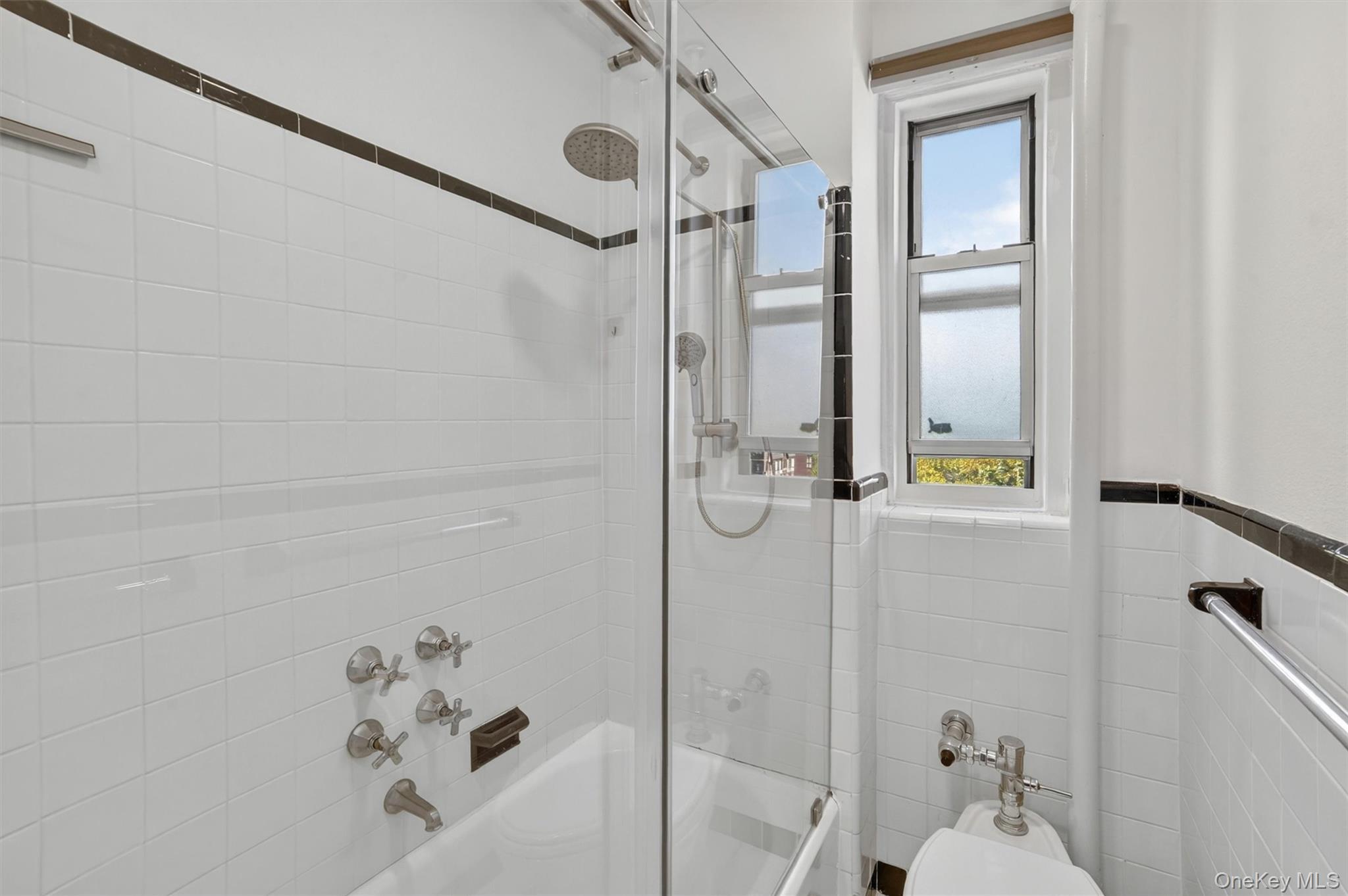 1 Bronxville Road Unit: 6A