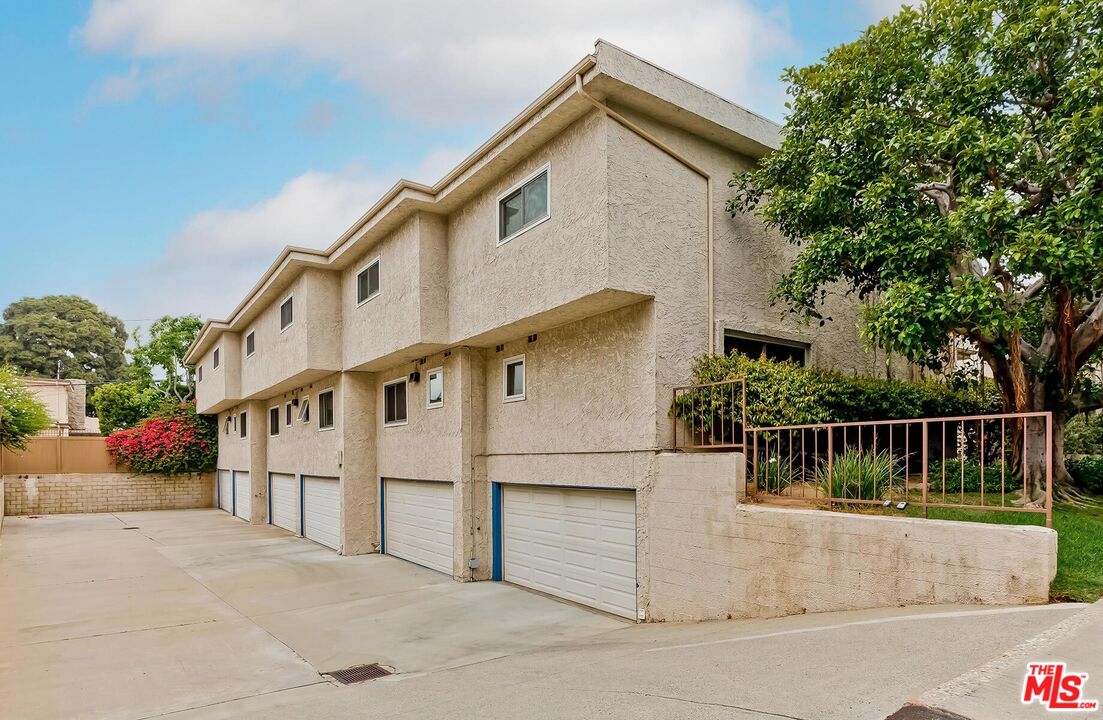2016 Euclid St Unit: 12