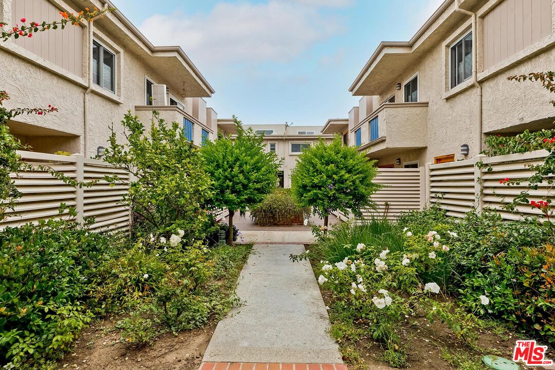 2016 Euclid St Unit: 12