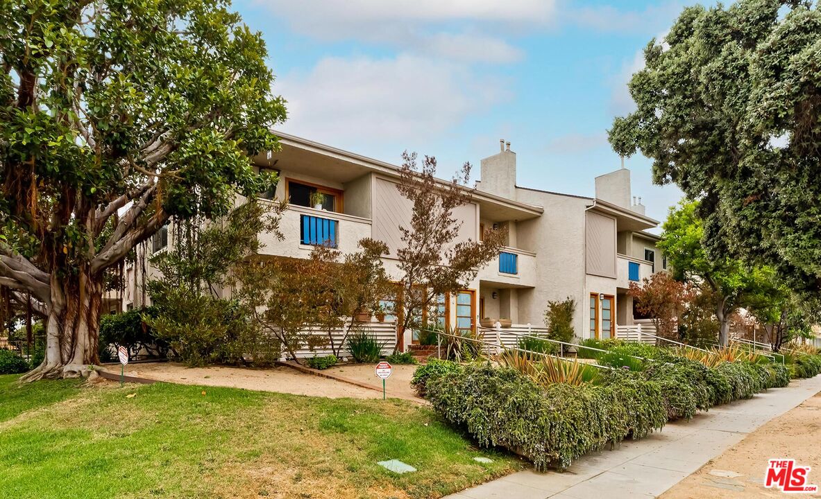 2016 Euclid St Unit: 12