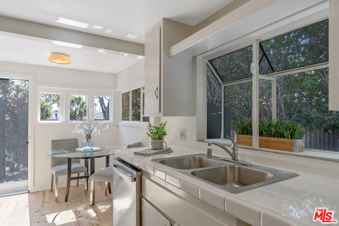 12420 Verdi St