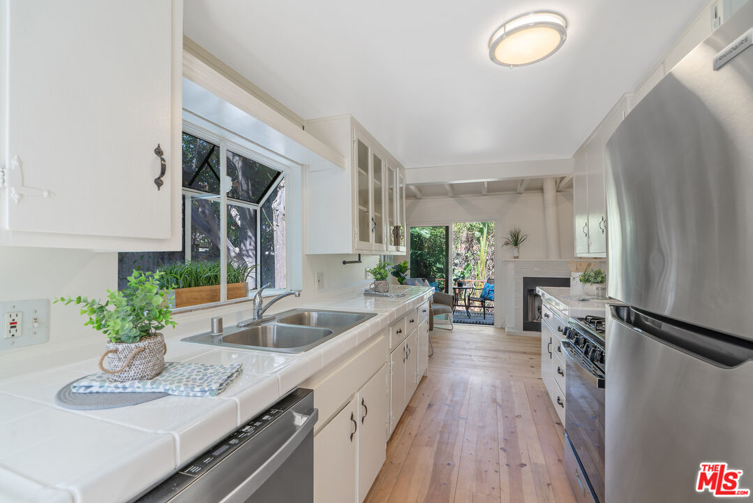 12420 Verdi St