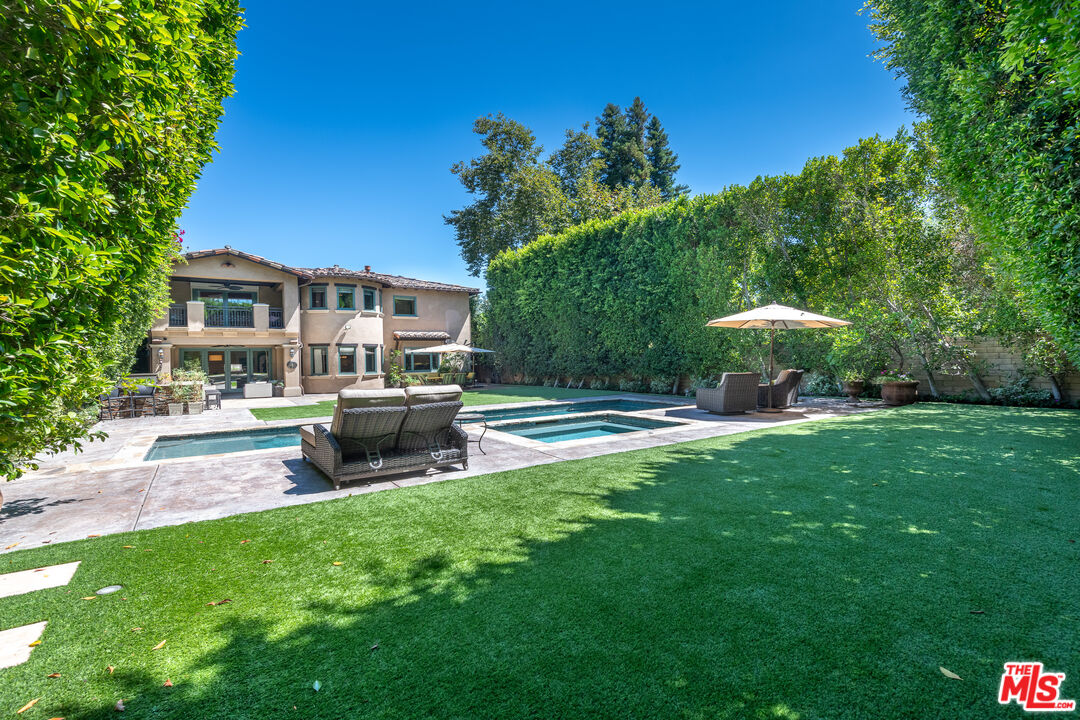 4835 Oak Park Ave
