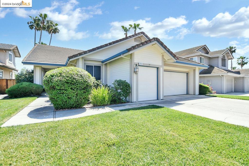 2231 Colonial Ct