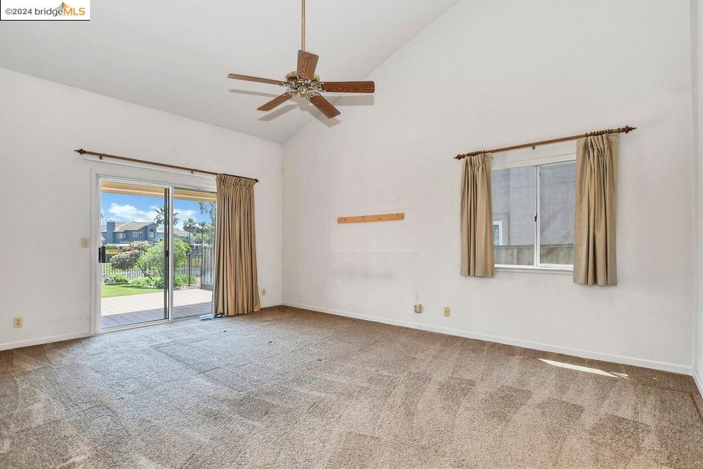 2231 Colonial Ct