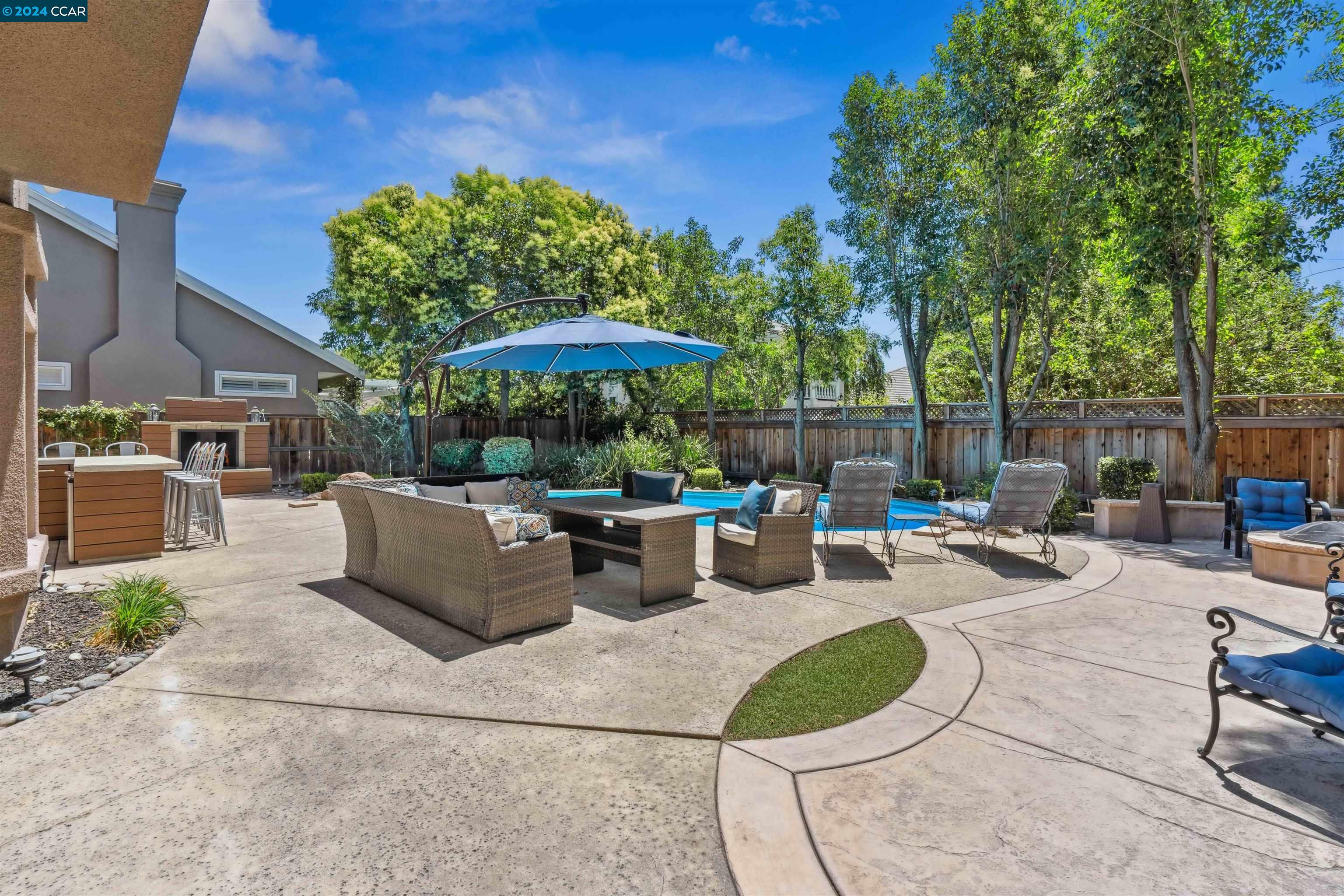 3938 Glen Abby Cir