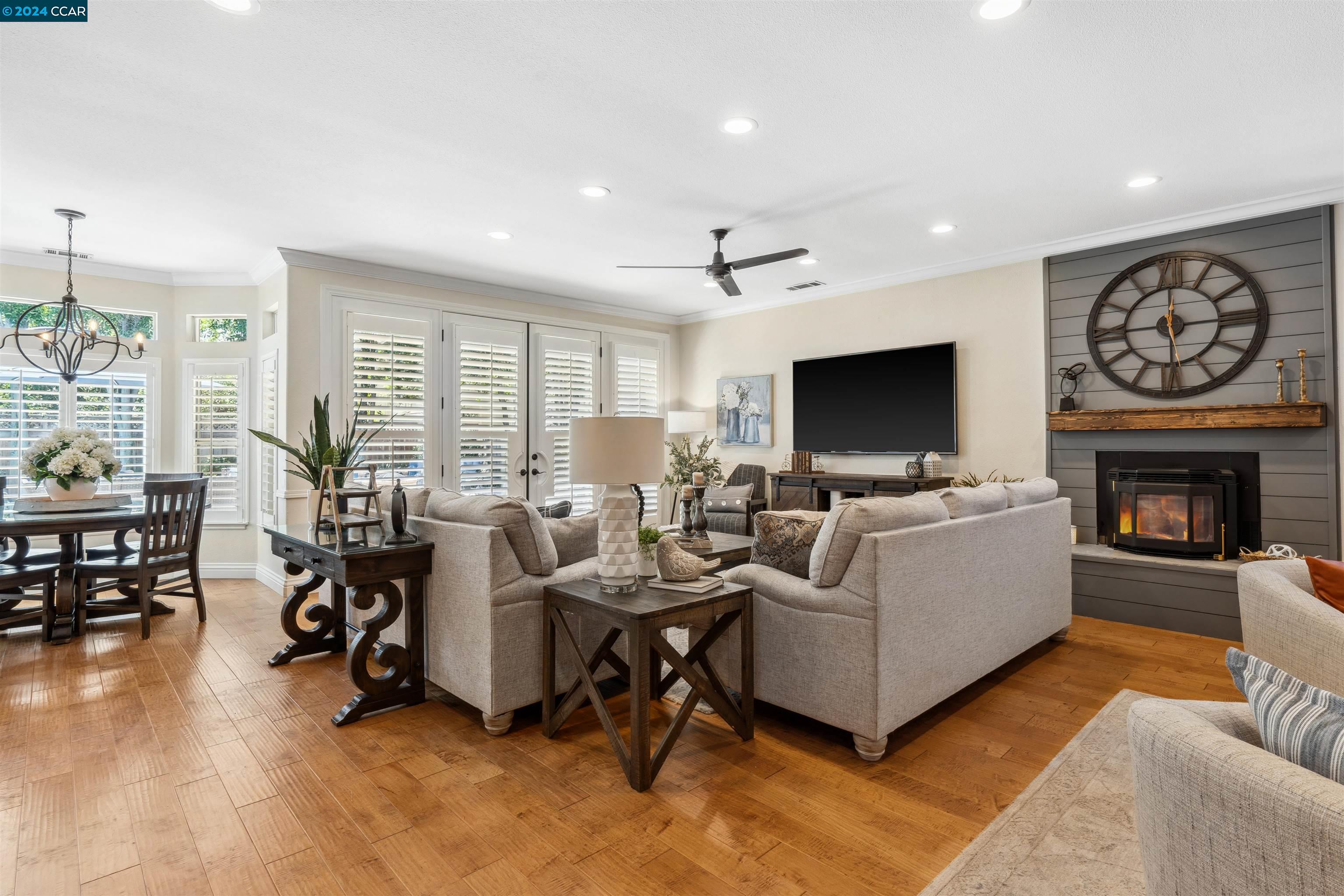 3938 Glen Abby Cir