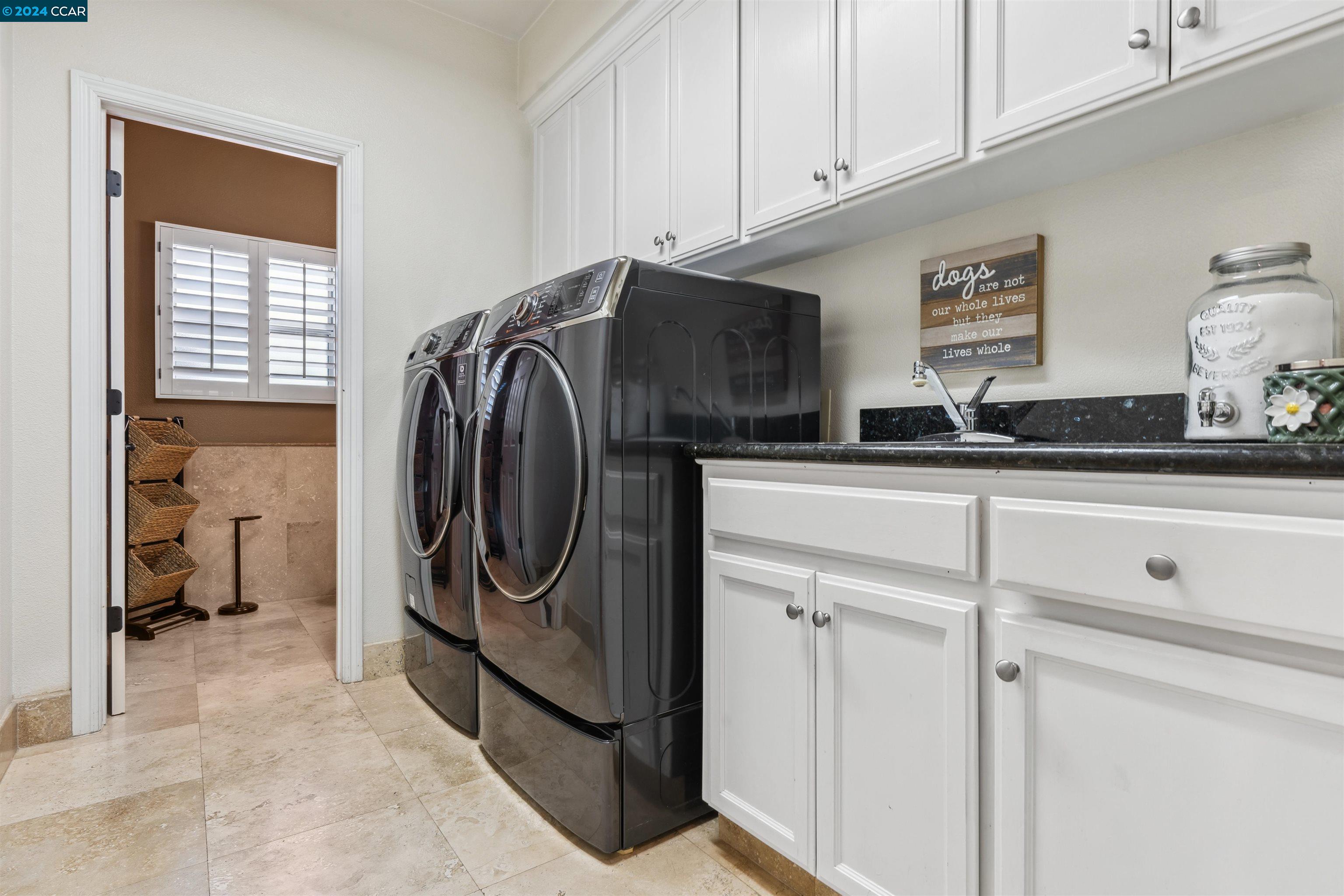 3938 Glen Abby Cir
