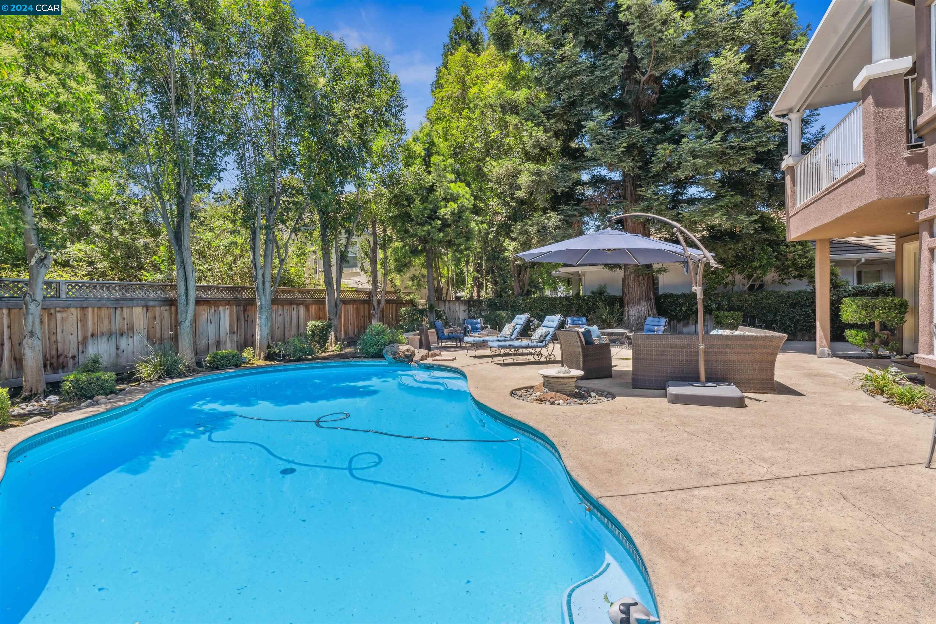 3938 Glen Abby Cir