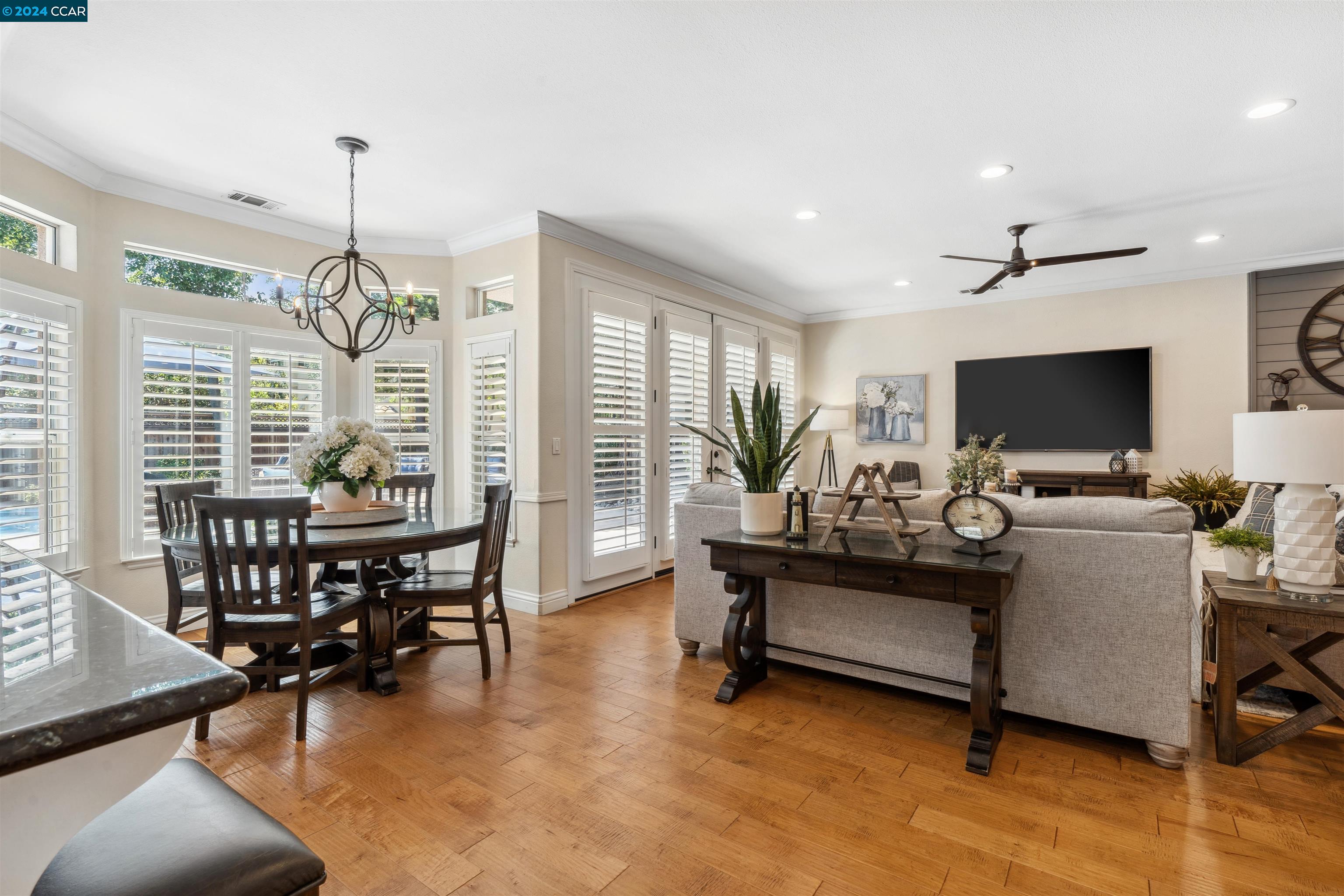 3938 Glen Abby Cir